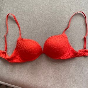 Lacie Victoria Secret Push-up Bra